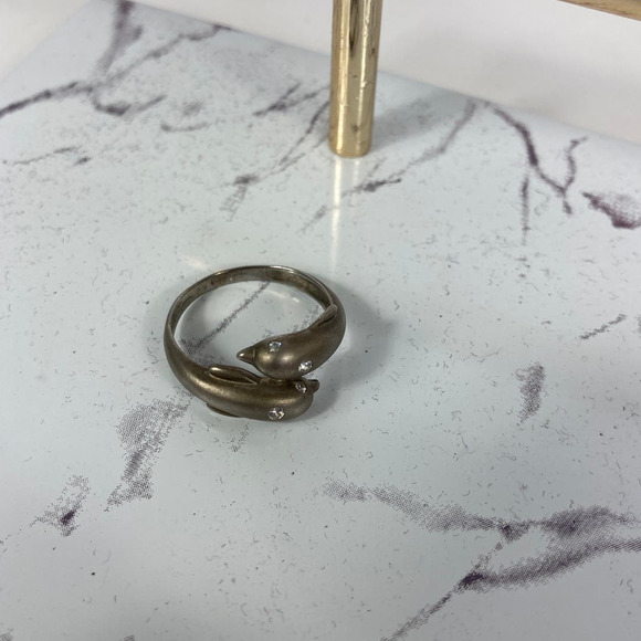 Dolphin Ring Size 8 - Picture 1 of 3